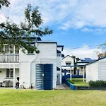 Tranquil 3 Beds 1 Study 2 Baths Family Home W Parking Nr Cbd
