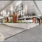 South Bank Central 1 Bedroom Apartment With Parking