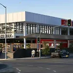 Spacious Home Close To Cbd And Airport