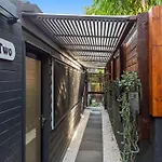 Kozyguru | Spring Hill | 2 Bed 2.5 Bath