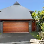 Kozyguru | Spring Hill | 2 Bed 2.5 Bath