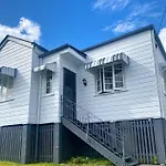 New! Modern Cottage 10Mins To Cbd 3 Beds + Parking