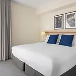 Oaks Brisbane Festival Suites