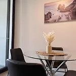 Cultural Oasis Kingbed At South Bank Apartment *