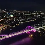Skyline & Riverview Skyhigh Seduction Luxe