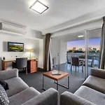 Woolloongabba 1Bed 1Bath Apt W Parking Near Cbd