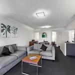 Woolloongabba 1Bed 1Bath Apt W Parking Near Cbd