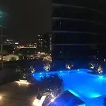 New Modern Apt + Gym+ Pool