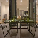 Central Brisbane2Bedspark+Super Big Balcony!