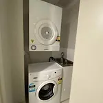 Apartment Cbd 1bed/pool/gym/sauna/ - Close To Everything! *