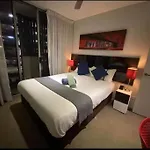 Cbd 1bed/pool/gym/sauna/ - Close To Everything! Brisbane