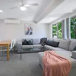 \'The Palms\' A Classic Queensland Retreat