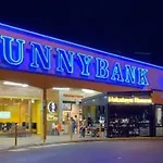 Conveniently Located Luxury 4Br Townhouse