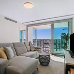Fall In With Waterfront Resort-style Living Apartment *