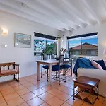 Tropical Dreaming In The Heart Of Indooroopilly