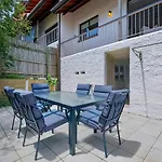 Tropical Dreaming In The Heart Of Indooroopilly