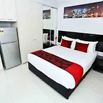 Central Cbd Studio, Balcony, Pool, Gym, Sauna