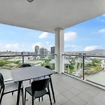 Spectacular River View Apartment