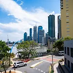 Apartment Story Bridge View With Parking And Pool Brisbane