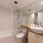 Story Bridge View With Parking And Pool Apartment Brisbane