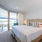 Apartment Story Bridge View With Parking And Pool *