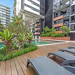 South Bank Sensational! ~ 1Bed,1Bath,1Car,Balcony