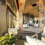 Artistic South 2 Bedroom With Parking Apartment