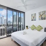 Artistic South 2 Bedroom With Parking Apartment