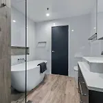 Luxurious Woolstore Living! ~teneriffe Apartment