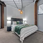 Luxurious Woolstore Living! ~teneriffe Apartment *