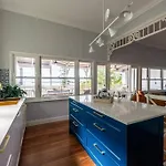 Apartment Bayside Living