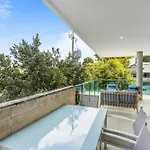 Spacious And Superb 3-Bed Apartment