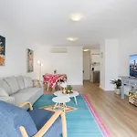 Spacious 2-Bed Unit In Heart Of South Brisbane