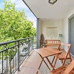 Boho Beauty ~ 2 Bed/2 Bath/1 Car ~ New Farm