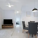 The Easton - Laidback Living Steps From The Gabba