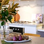 Brisbane Luxury Gabba Apartment