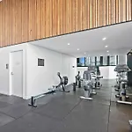 Cbd 2Br Skyhigh W Panoramic Views Pool Gym Wifi