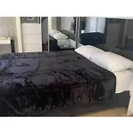 Cbd Modern Studio W/ Balcony + Pool + Gym + Sauna