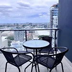 Urban Riverside Escape At Cultural Centre Precinct