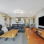 The Garden Villa - An Urban Resort Oasis