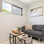 Gst Credits! Ac! Shops! Parking! Espresso! 535F1