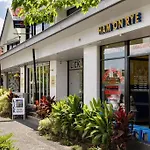 Paddo Princess! ~ 4Bed/2Bath/1Car ~ House