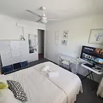 Homestay Amazing Location-private In A Share House-2 Available!! Brisbane
