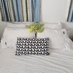 Amazing Location-private In A Share House-2 Available!! Homestay
