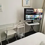 Amazing Location-private In A Share House-2 Available!! Homestay *
