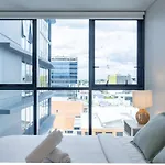 Valley Centre Boutique 1Br Apt W Pool Carpark