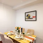 2Br Central South Brisbane Living W Pool Carpark