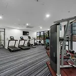 Skyhigh Executive! ~ 2bed/2bath/1car/views ~ Cbd