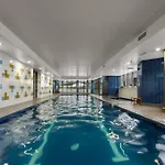 Skyhigh Executive! ~ 2bed/2bath/1car/views ~ Cbd *