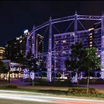 Hidden Away In New Farm ~ 1 Bed/1 Bath/1 Car